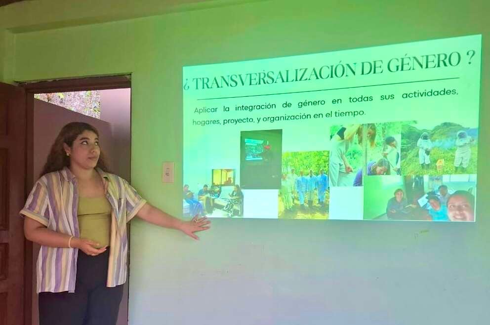 Abejita Longeva fortalece la reflexión colectiva sobre equidad de género en sus procesos organizativos Proyecto CEPF