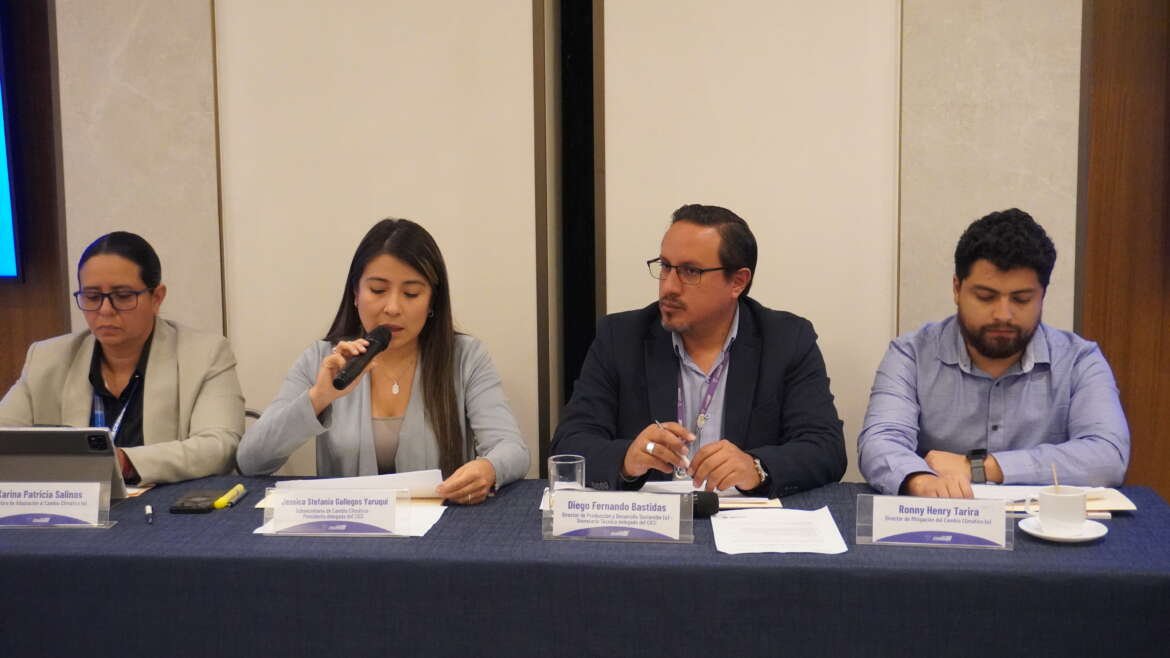Ecuador consolida un paso clave hacia la transparencia climática con la firma del Acuerdo Ministerial que emite la Norma Técnica del Registro Nacional de Cambio Climático Proyecto CBIT